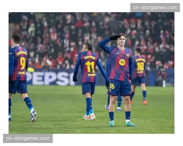 巴萨4-1大胜后领先优势达4分 争冠主动权进一步巩固 巴萨4-1大胜后领先优势达4分 争冠主动权进一步巩固